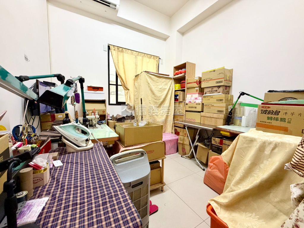 東區輕屋齡邊間車墅房屋室內格局與周邊環境
