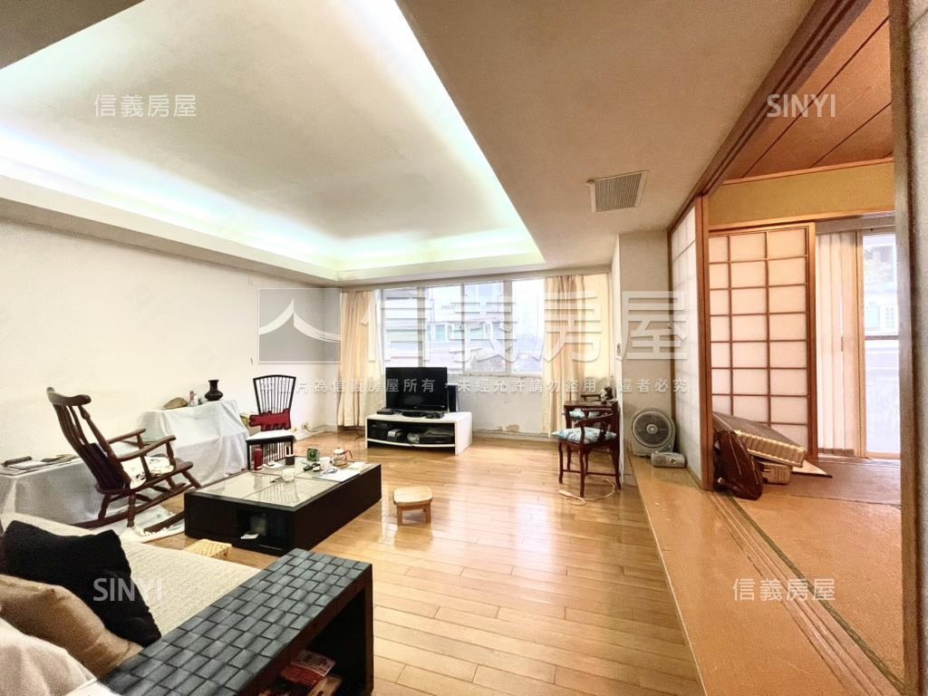 推！東區電梯方正四房房屋室內格局與周邊環境