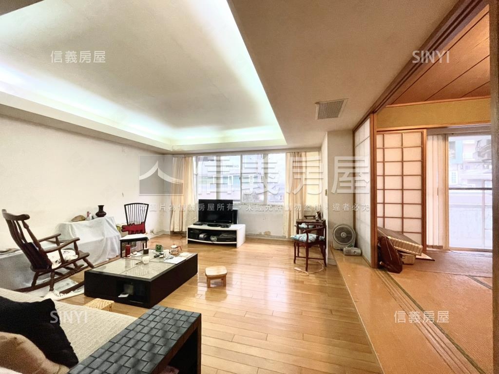 推！東區電梯方正四房房屋室內格局與周邊環境