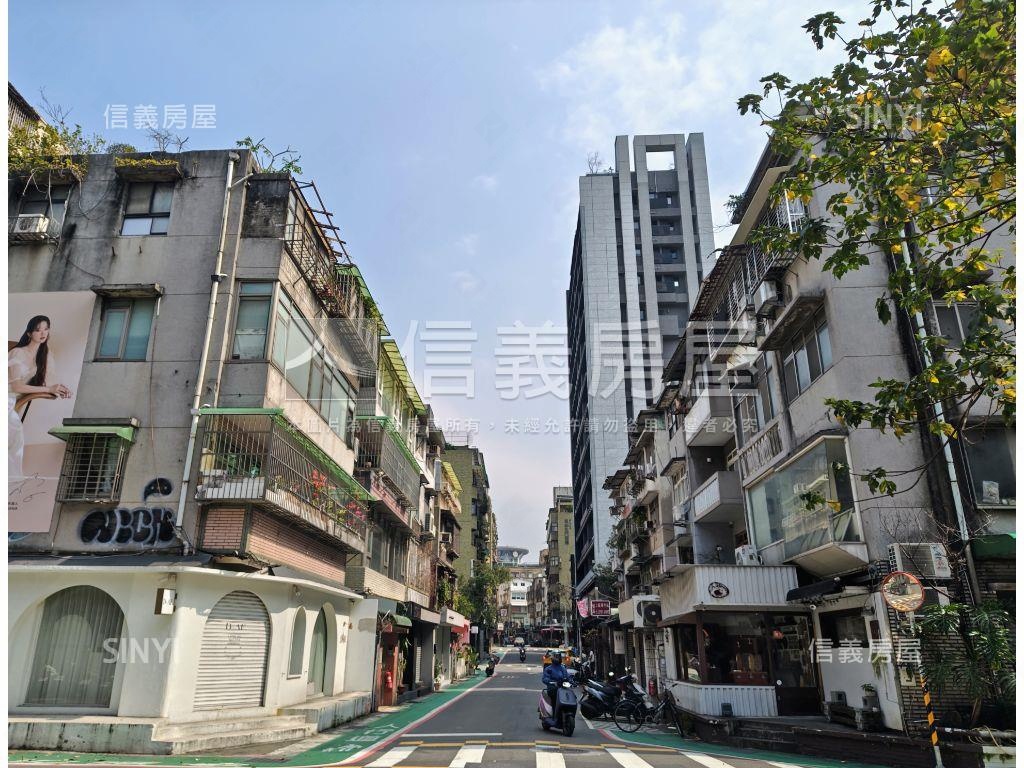 推！東區電梯方正四房房屋室內格局與周邊環境