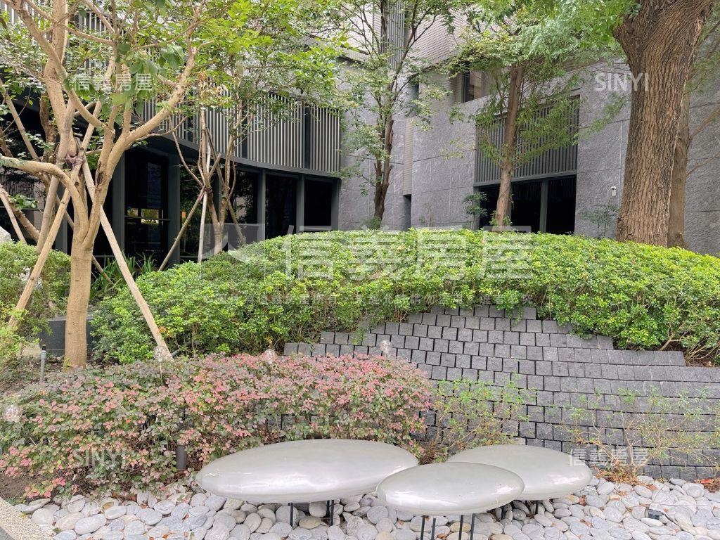 先看國聚之幸高樓兩房平車房屋室內格局與周邊環境