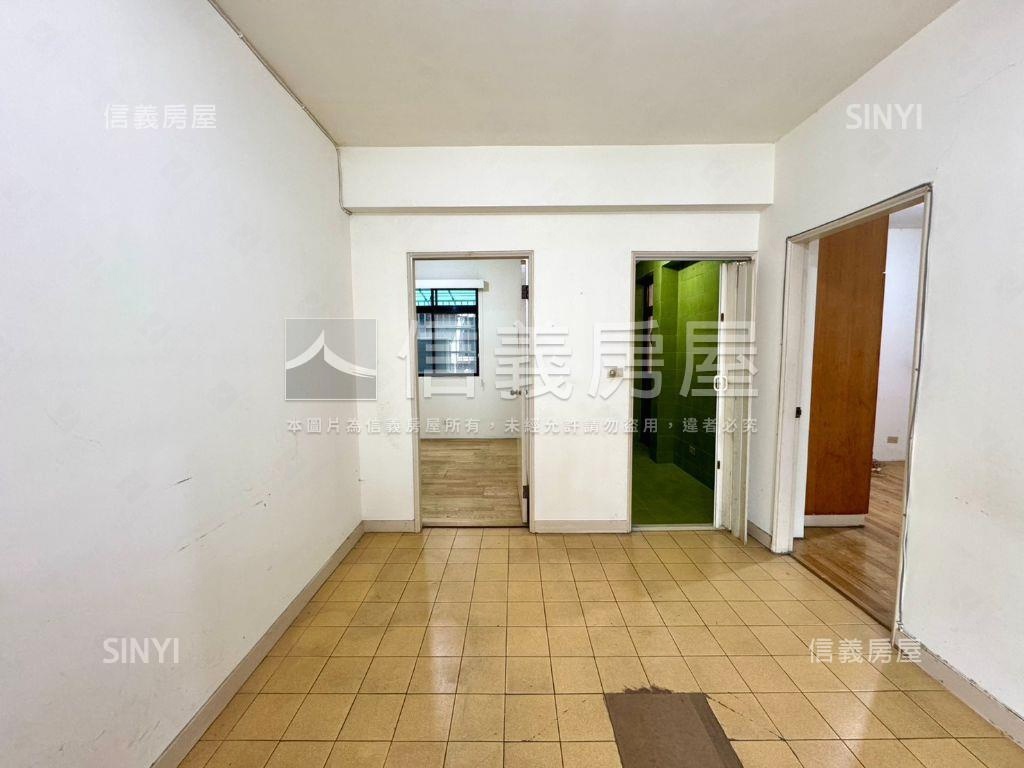 步行可達捷運☆二丁掛公寓房屋室內格局與周邊環境