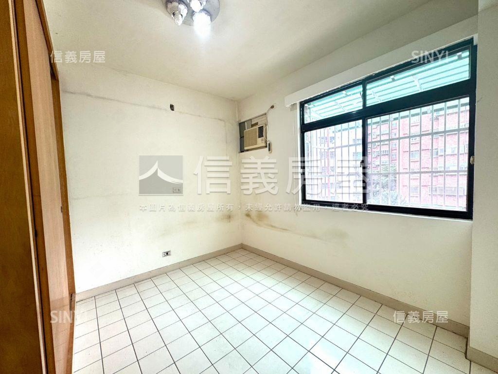 步行可達捷運☆二丁掛公寓房屋室內格局與周邊環境