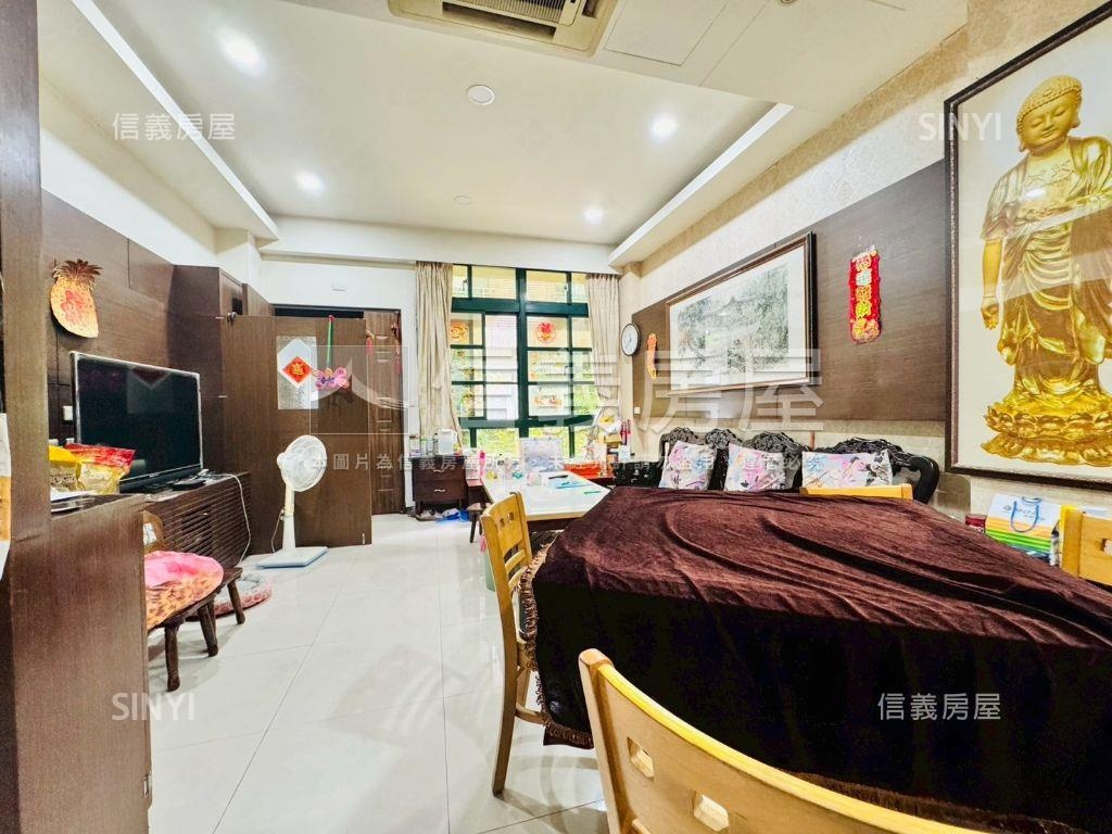 榮耀之星大透帶車庫房屋室內格局與周邊環境