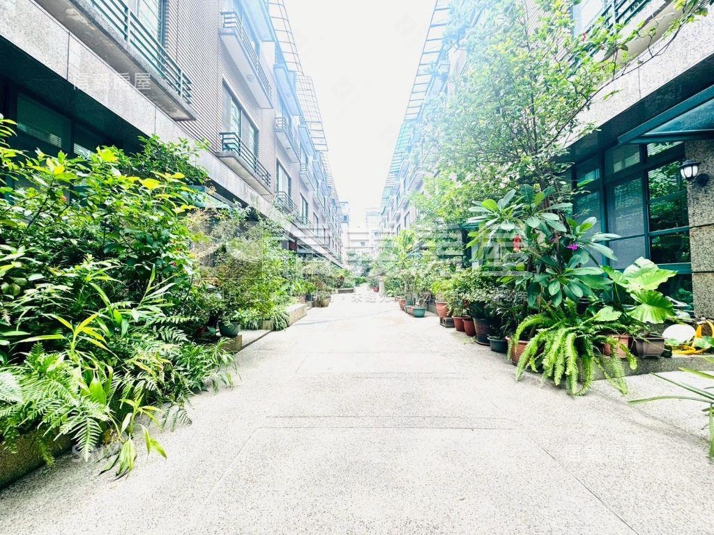 榮耀之星大透帶車庫房屋室內格局與周邊環境