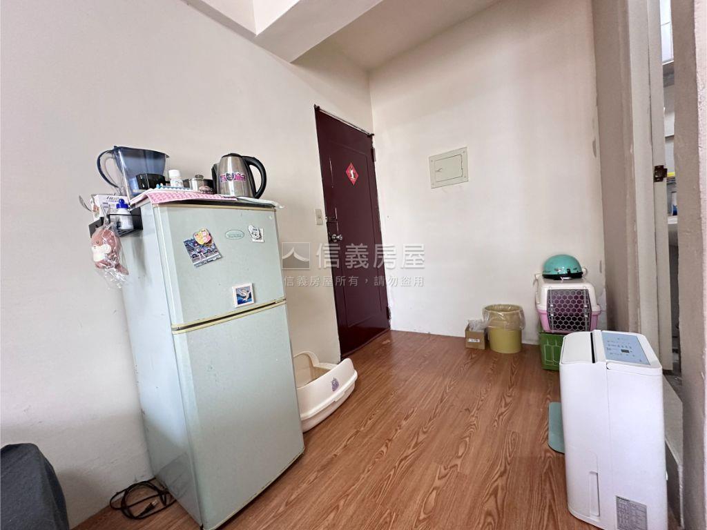 這間要看近中科商圈美套房房屋室內格局與周邊環境