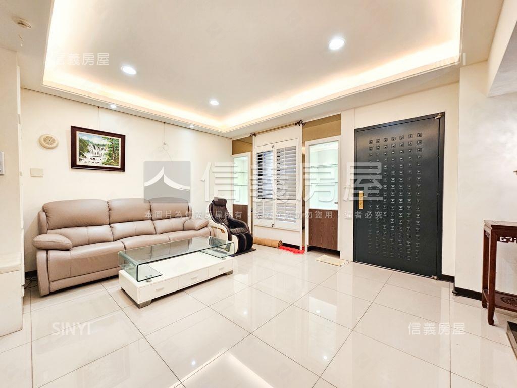 近環西路精美店住＋車位房屋室內格局與周邊環境