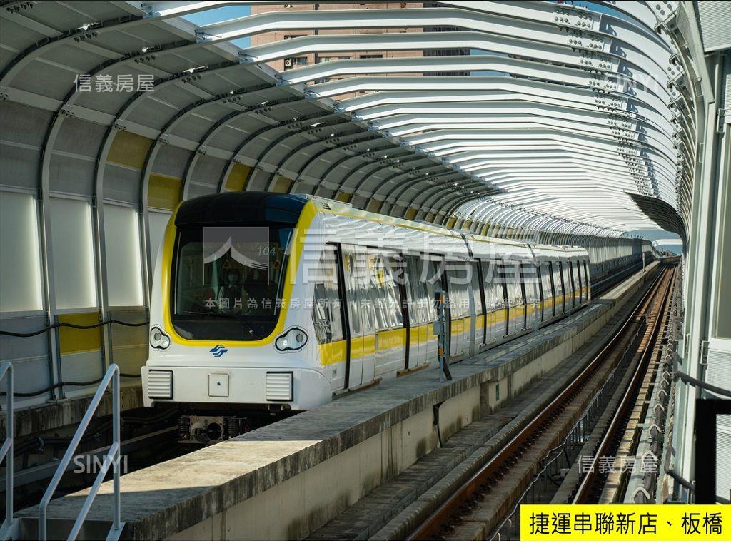 南勢角方正大樓平面車位房屋室內格局與周邊環境