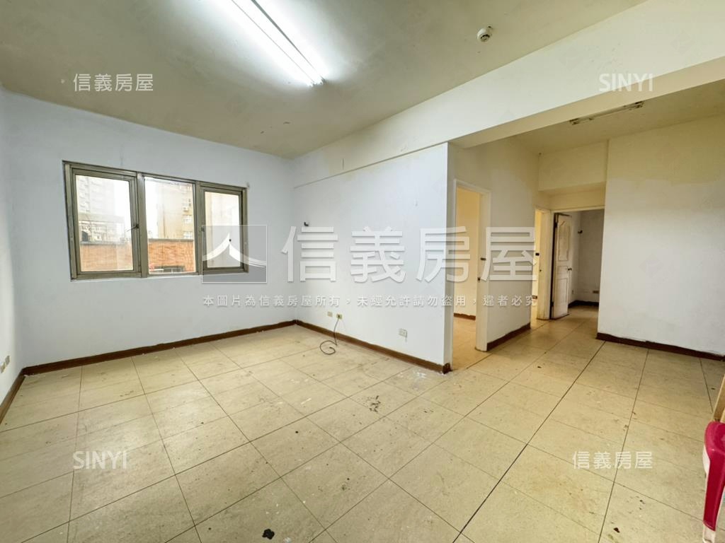 大湖春天電梯３房房屋室內格局與周邊環境