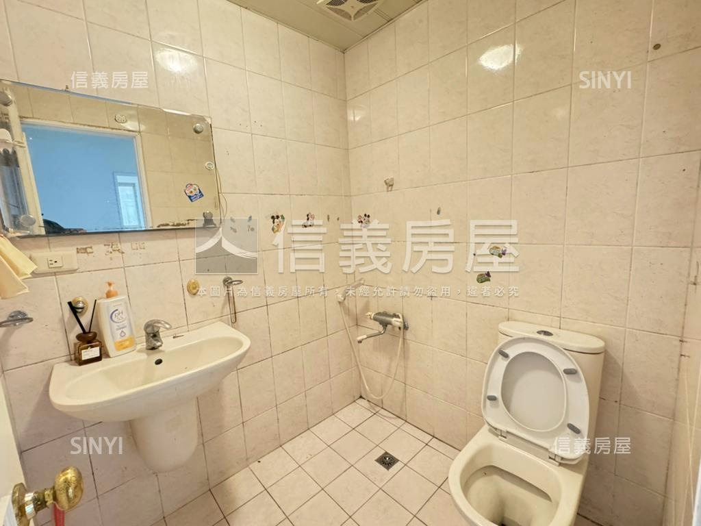 大湖春天電梯３房房屋室內格局與周邊環境