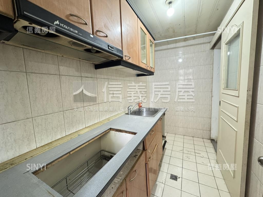 大湖春天電梯３房房屋室內格局與周邊環境