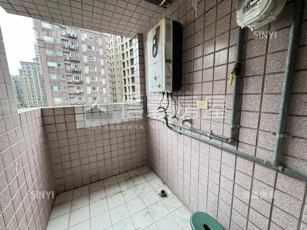 大湖春天電梯３房房屋室內格局與周邊環境