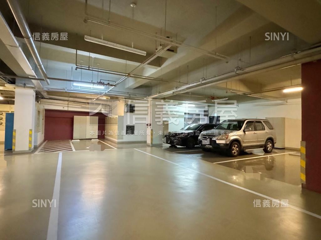 近捷運時代質感四房平車位房屋室內格局與周邊環境