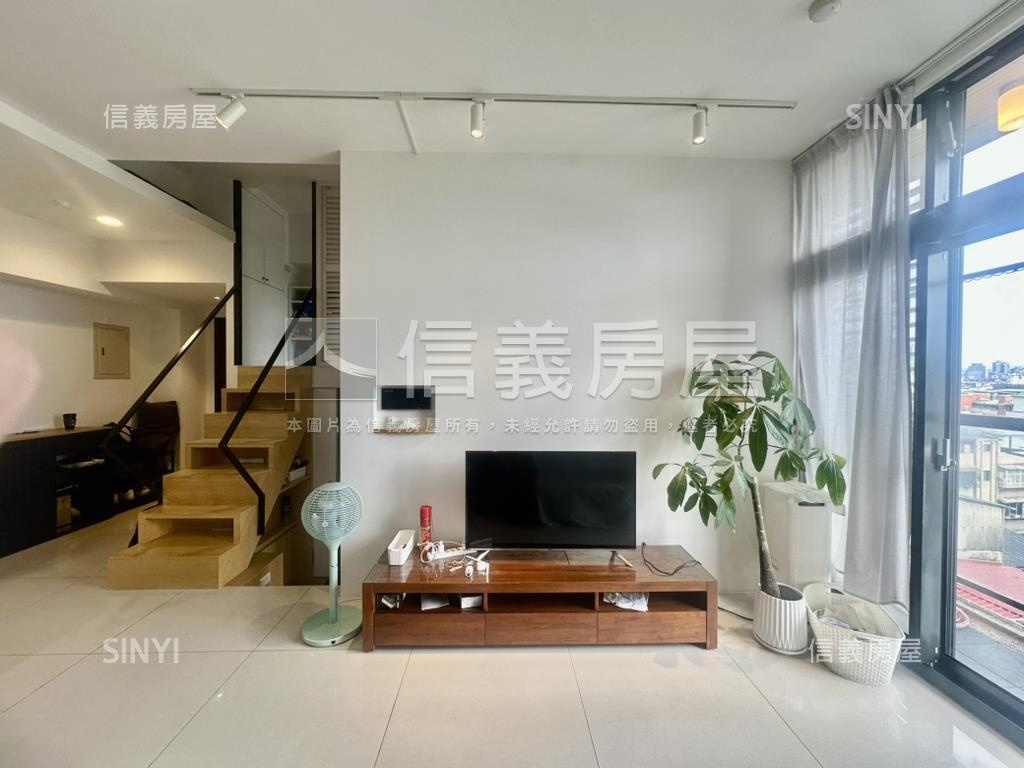 店長推薦摩宿挑高景觀美宅房屋室內格局與周邊環境