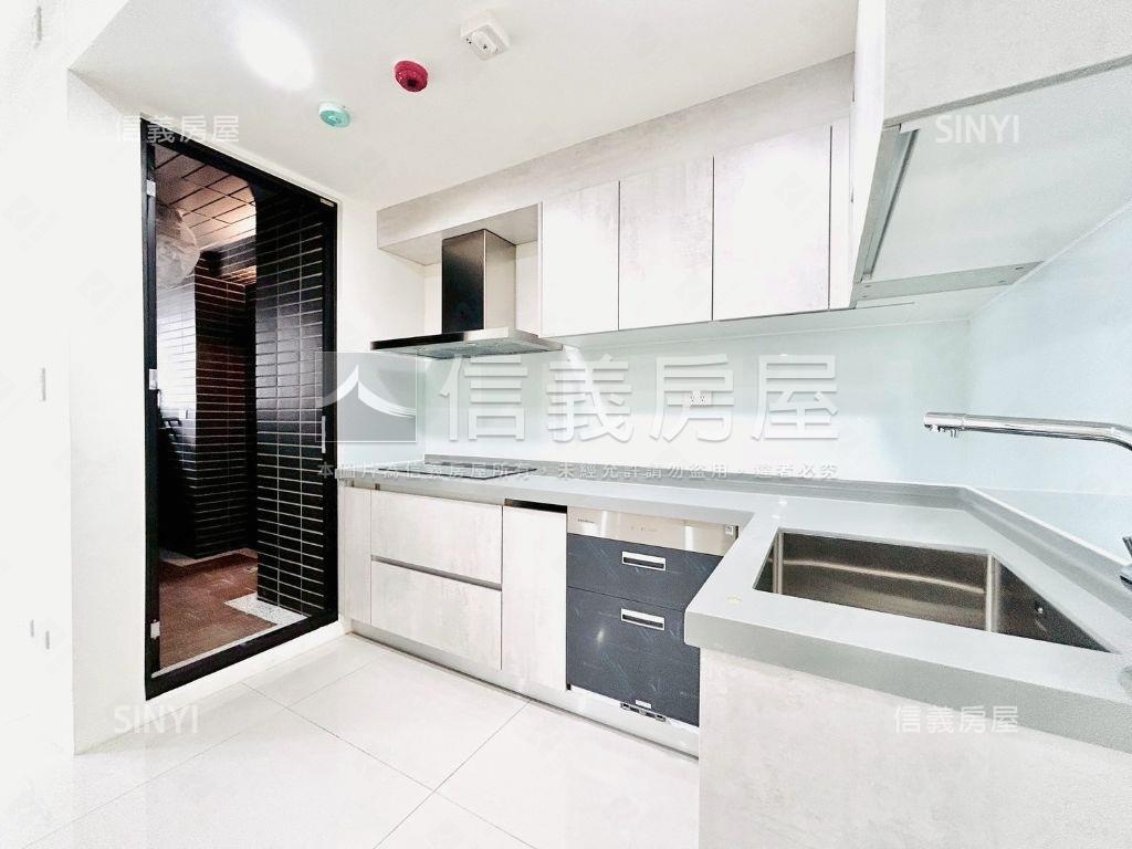 富旺天際ＷＯＮＥ平面車位房屋室內格局與周邊環境