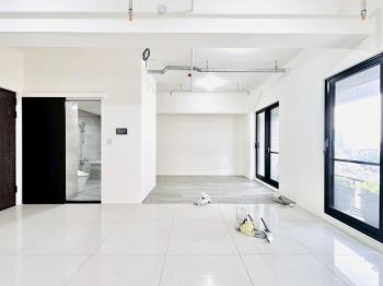 天際ＷＯＮＥ近秋紅谷美屋