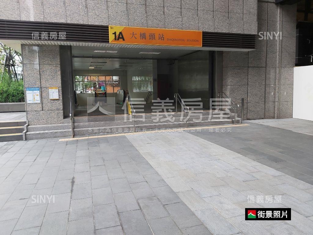 全新裝潢雙語學區電梯３房房屋室內格局與周邊環境