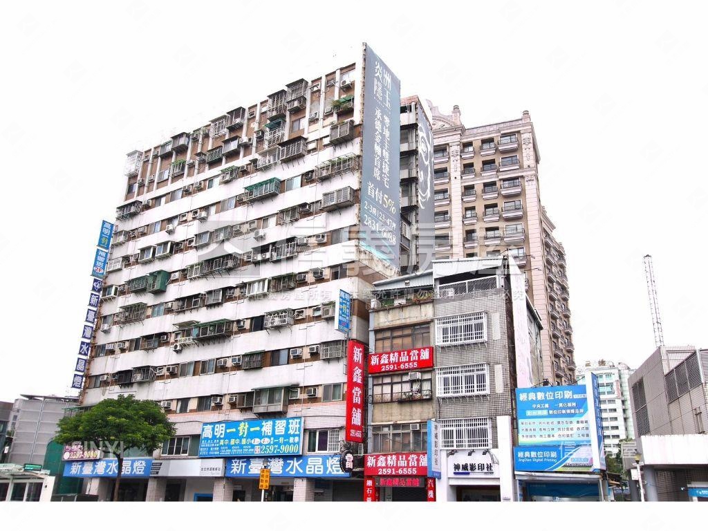 豪華高樓稀有釋出房屋室內格局與周邊環境