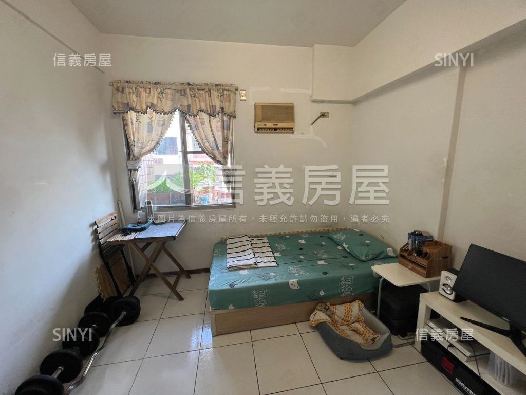 新青安適合。四房含車位房屋室內格局與周邊環境