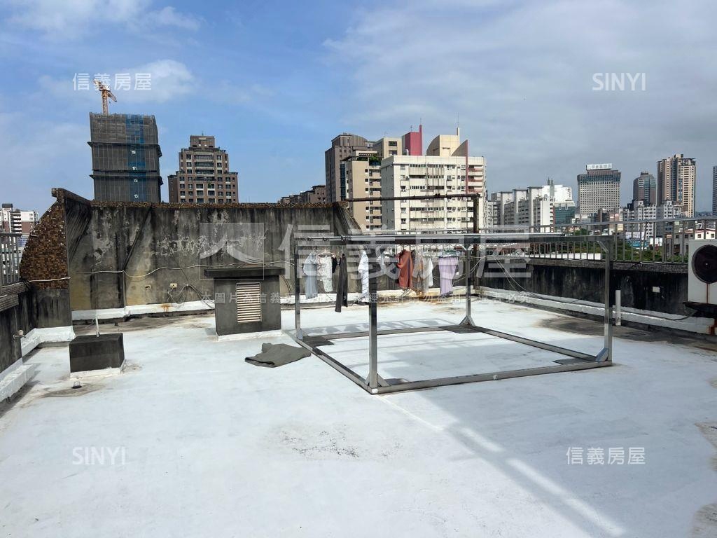 新青安適合。四房含車位房屋室內格局與周邊環境