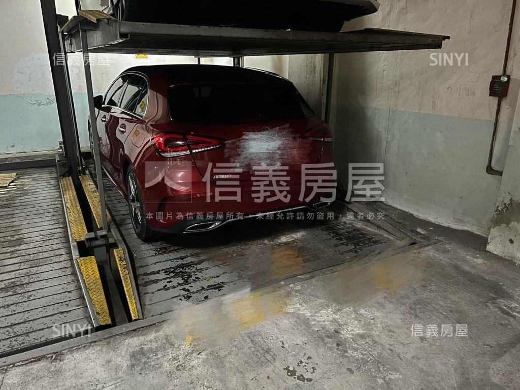 新青安適合。四房含車位房屋室內格局與周邊環境