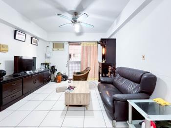 首購適合。四房含車位