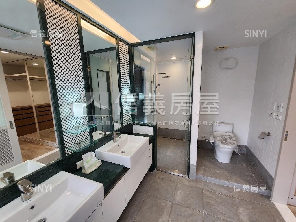 天玉４房管理名廈附車位房屋室內格局與周邊環境