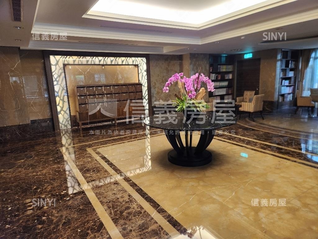 天玉４房管理名廈附車位房屋室內格局與周邊環境