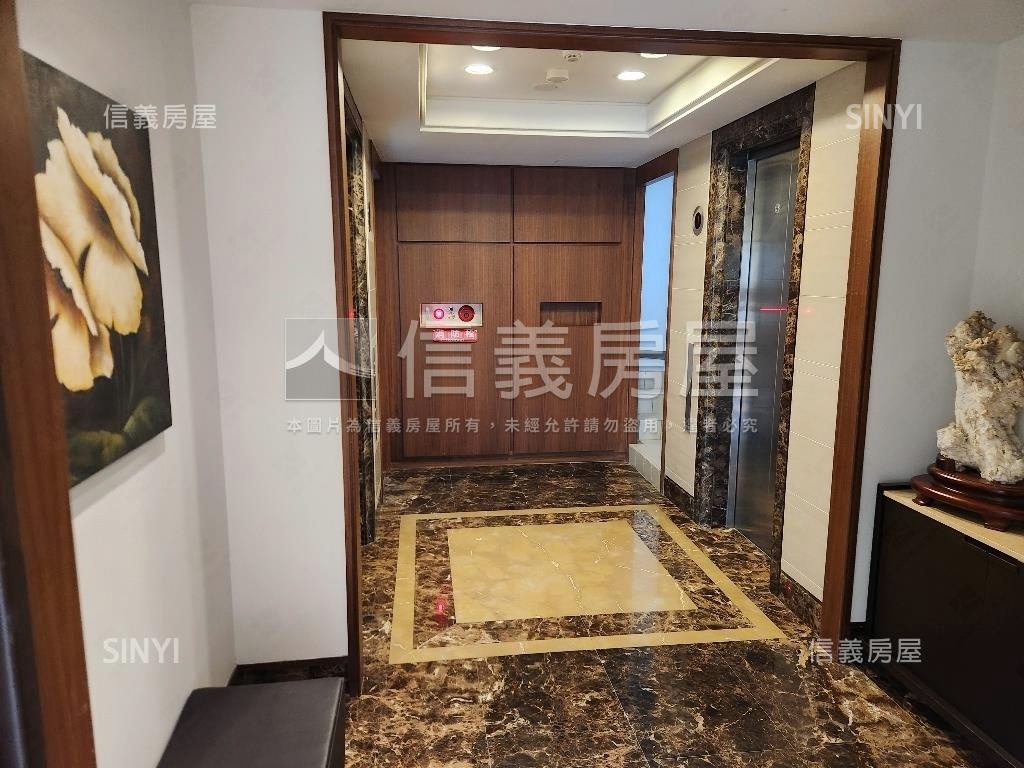 天玉４房管理名廈附車位房屋室內格局與周邊環境