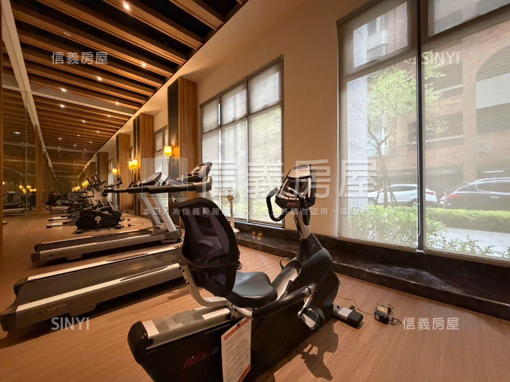 擎天匯衛浴開窗兩房車位房屋室內格局與周邊環境