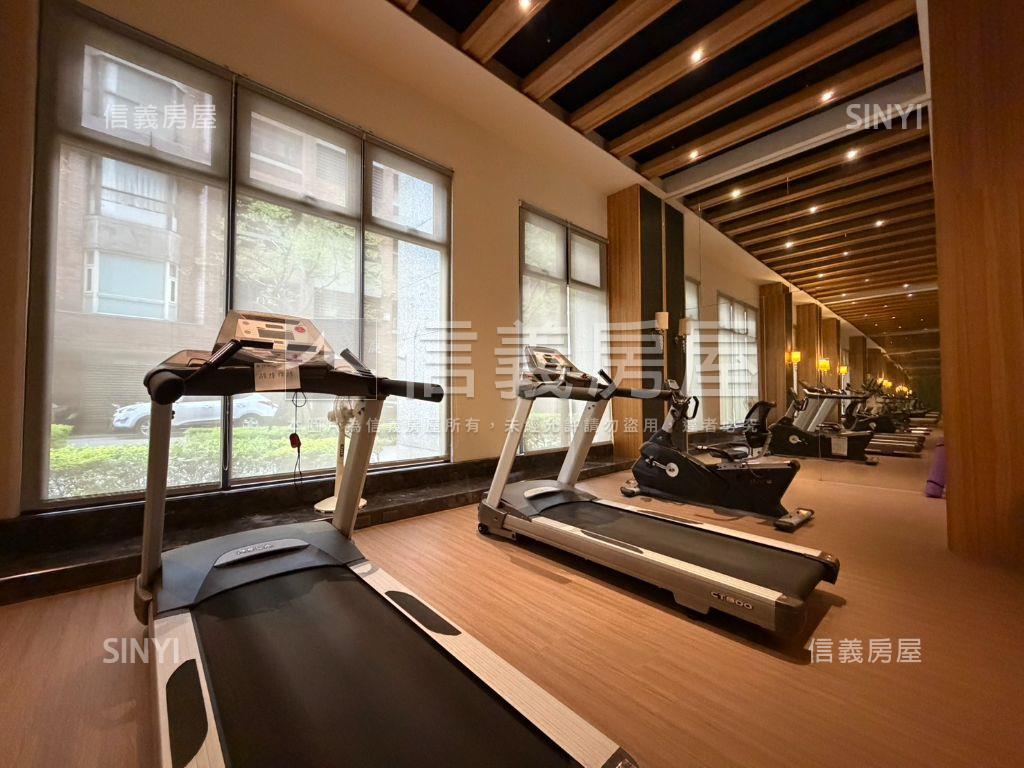 擎天匯衛浴開窗兩房車位房屋室內格局與周邊環境