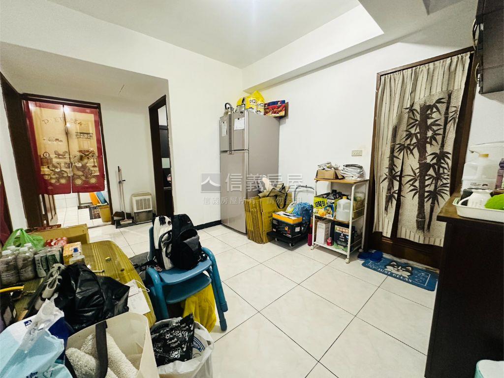 彈性格局．寬敞兩房加車位房屋室內格局與周邊環境