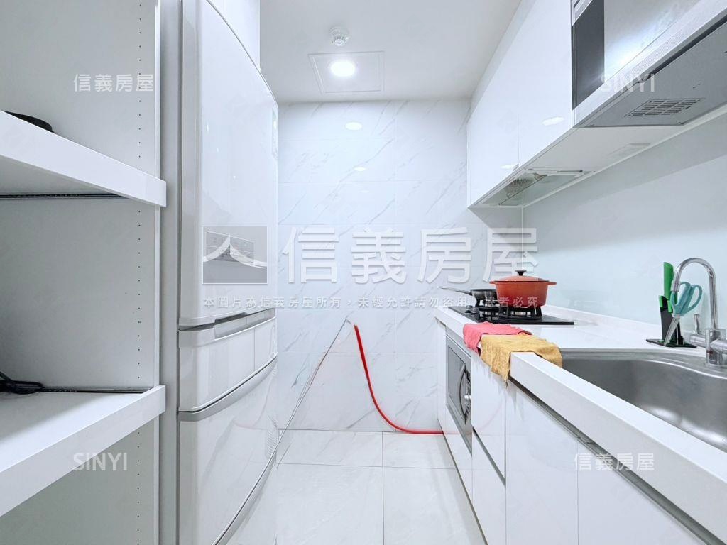 近捷運鋼骨好視野兩房車位房屋室內格局與周邊環境