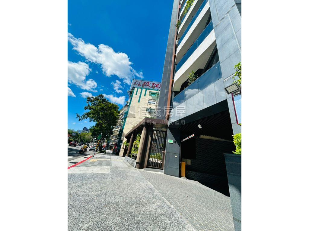 安家卡爾頓採光寧靜美宅房屋室內格局與周邊環境