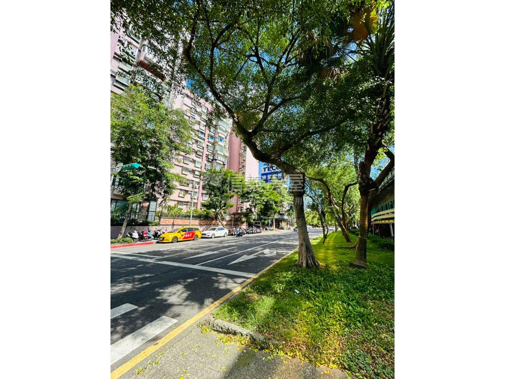 安家卡爾頓採光寧靜美宅房屋室內格局與周邊環境