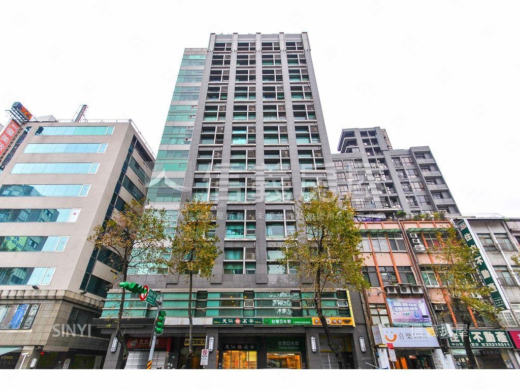 店長推薦４米２挑高美宅棒房屋室內格局與周邊環境
