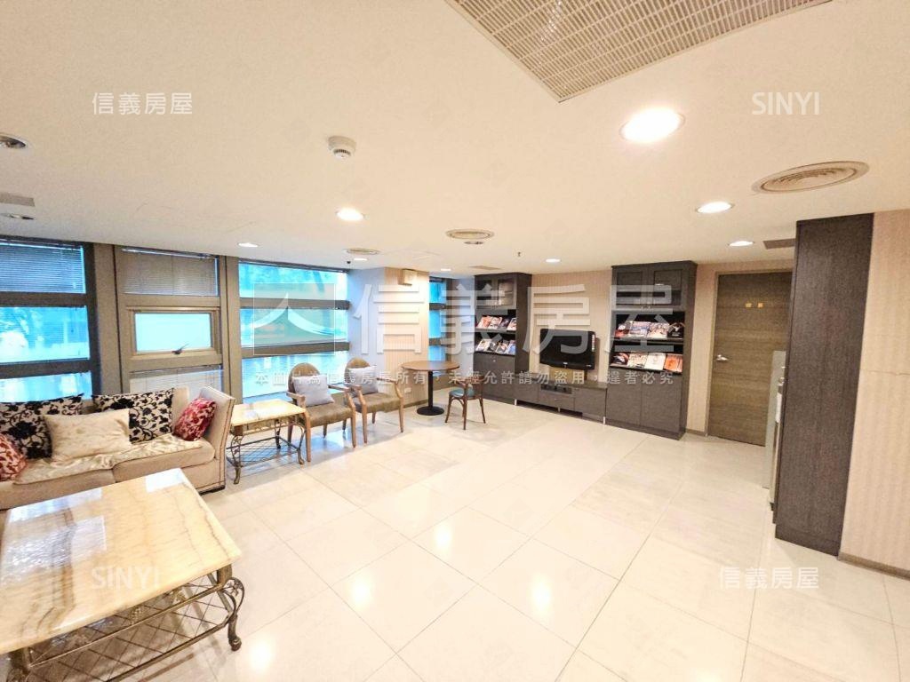 店長推薦４米２挑高美宅棒房屋室內格局與周邊環境