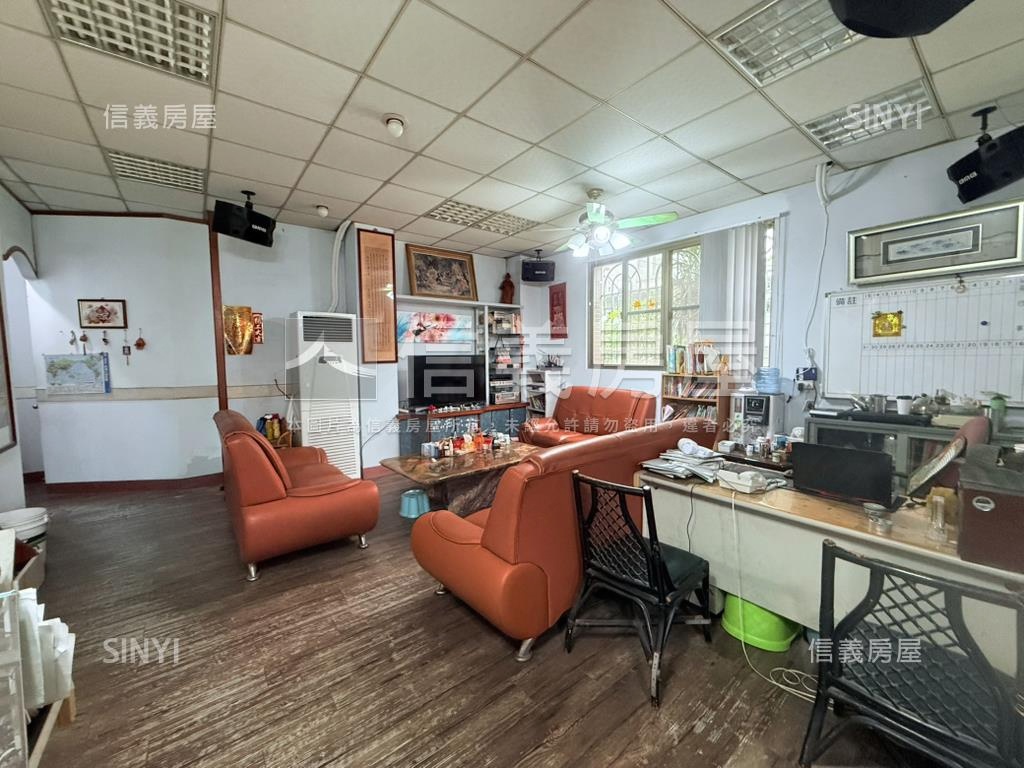 近東區雙車三角窗店墅房屋室內格局與周邊環境