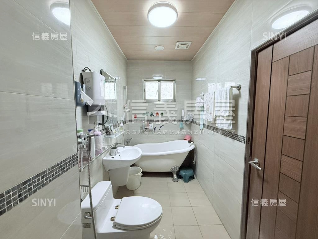 近東區雙車三角窗店墅房屋室內格局與周邊環境