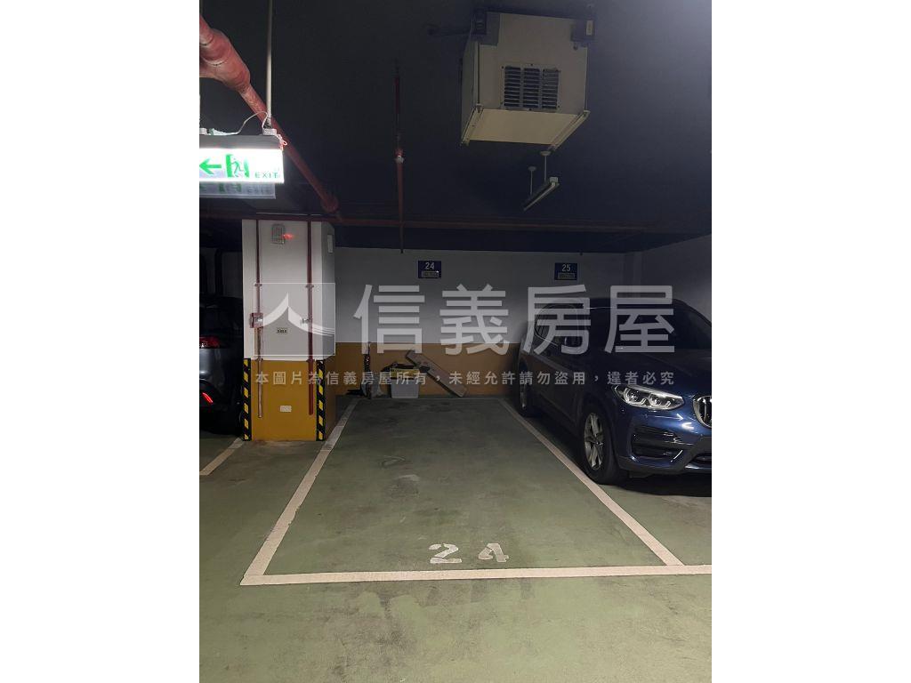 美麗殿高樓採光３房車位房屋室內格局與周邊環境