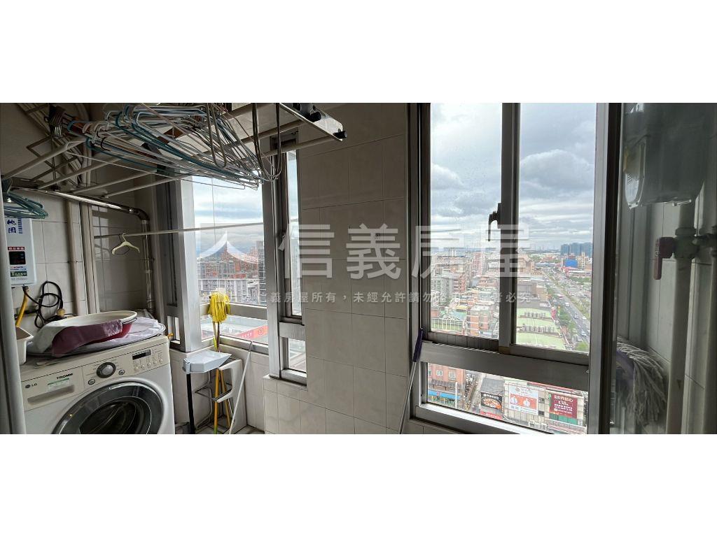 美麗殿高樓採光３房車位房屋室內格局與周邊環境