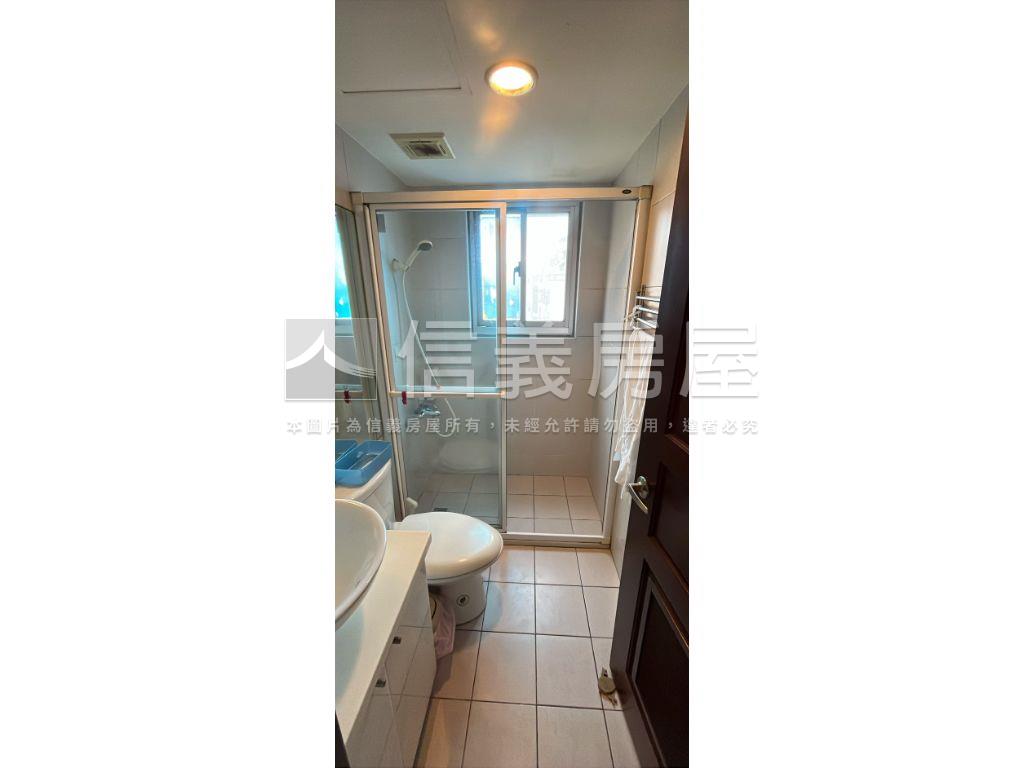 美麗殿高樓採光３房車位房屋室內格局與周邊環境