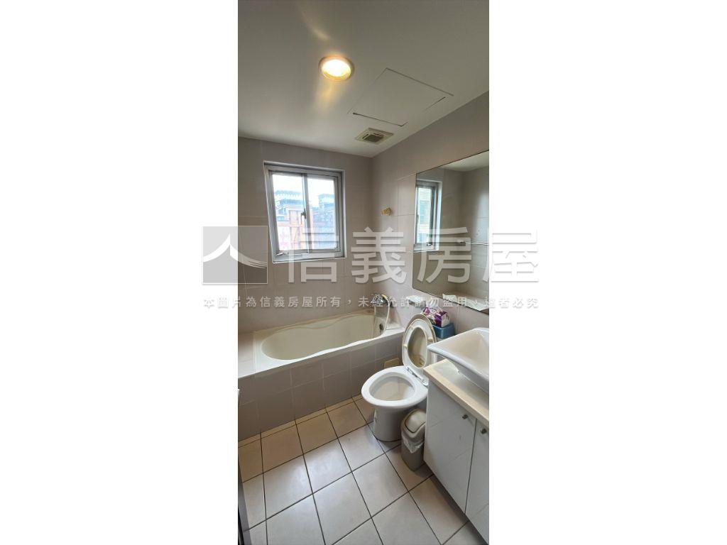 美麗殿高樓採光３房車位房屋室內格局與周邊環境