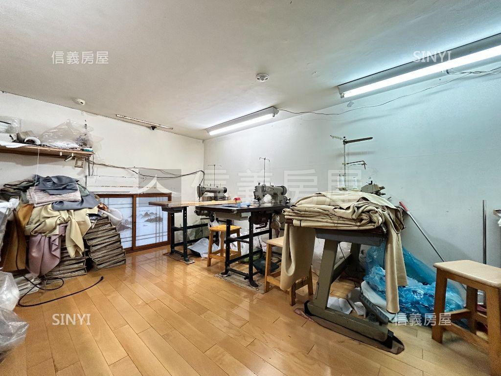 寶慶路。店面房屋室內格局與周邊環境