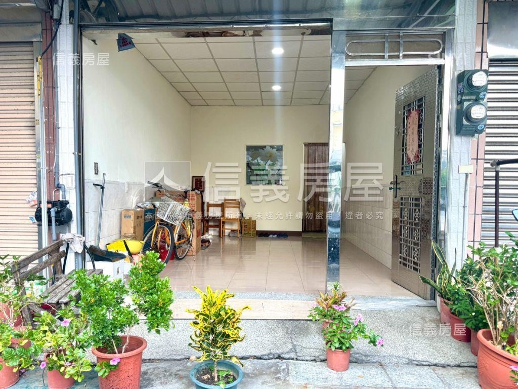 近家樂福有整理好停車透天房屋室內格局與周邊環境