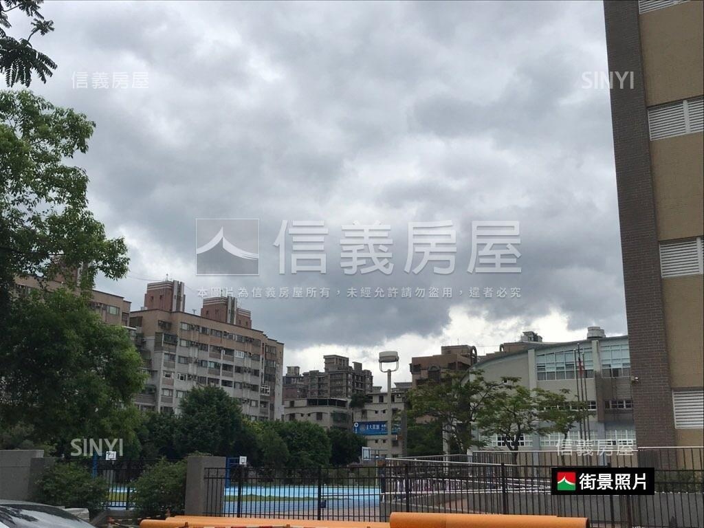 及福樂之町兩房車位房屋室內格局與周邊環境