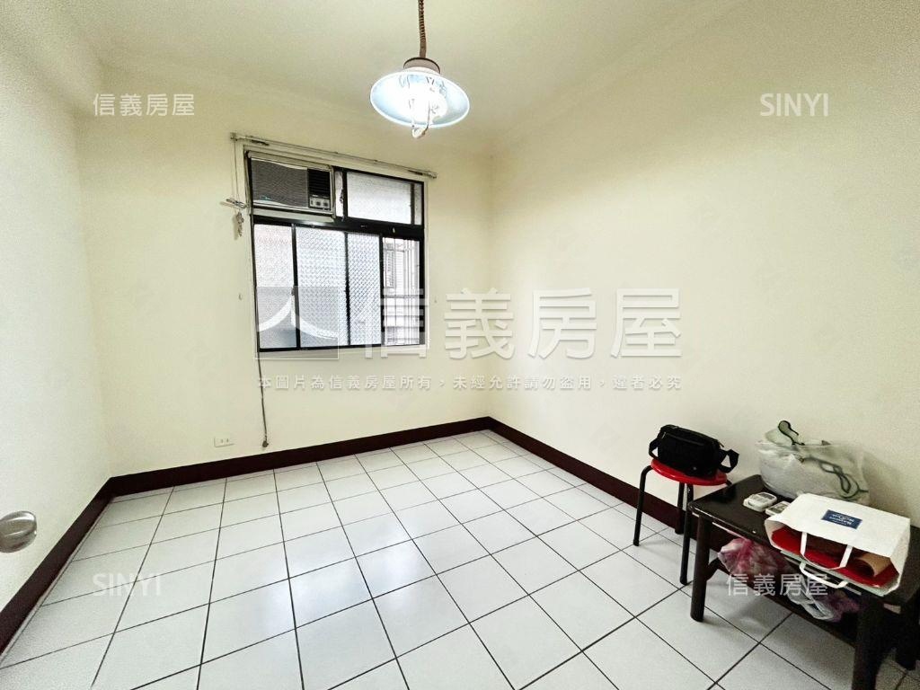 專任大地庭園三房房屋室內格局與周邊環境