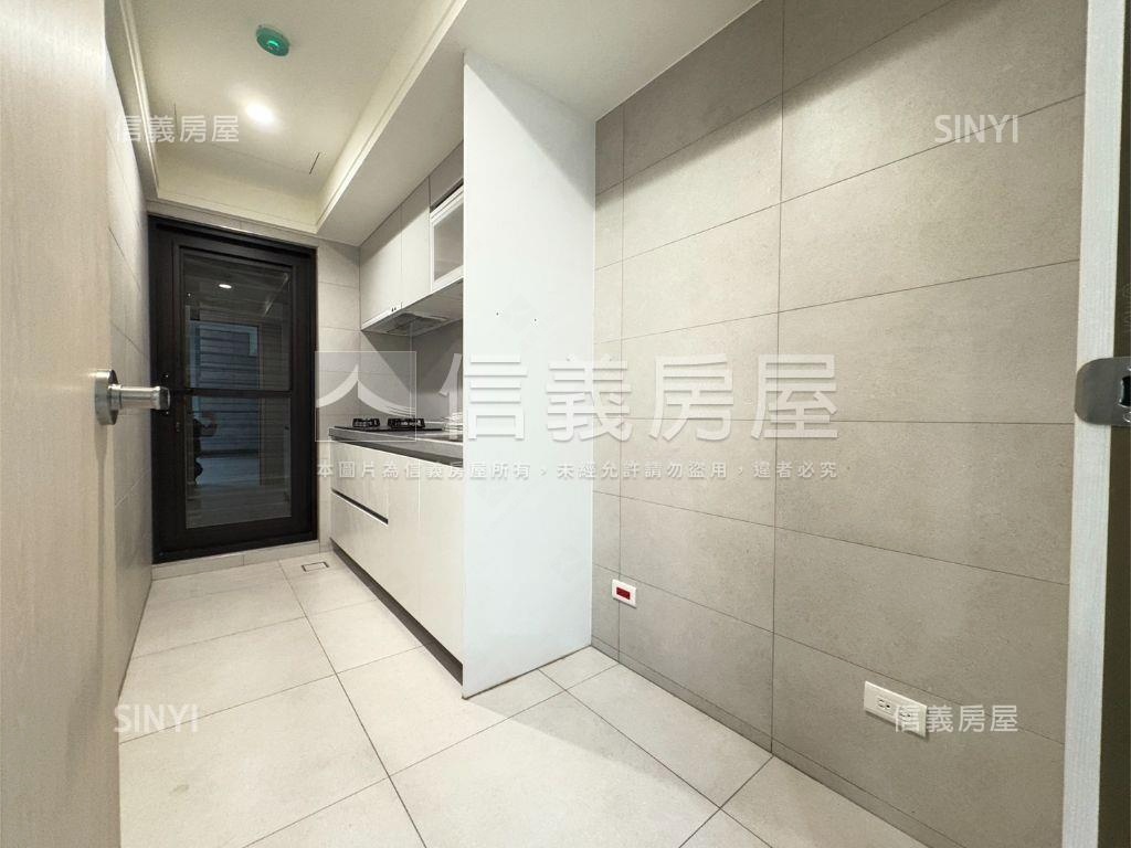 綠境森映◆聯合３房車位房屋室內格局與周邊環境