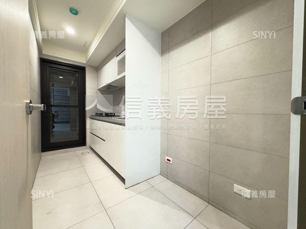 綠境森映◆聯合３房車位房屋室內格局與周邊環境