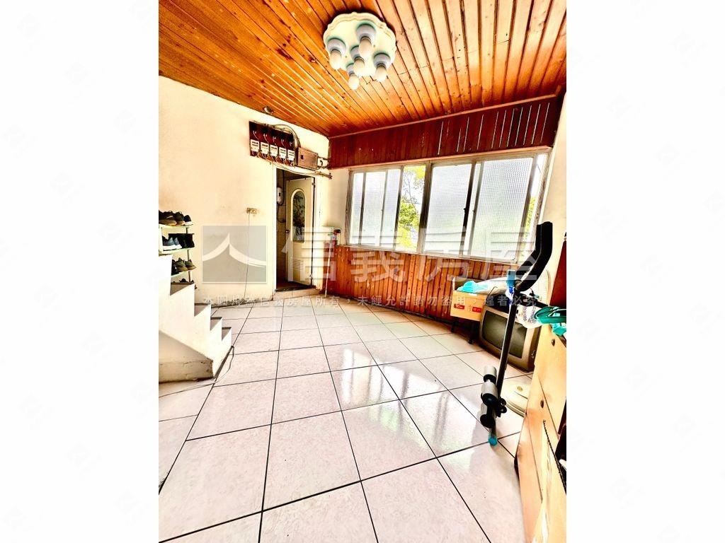 中原★大面寬★收租透店房屋室內格局與周邊環境